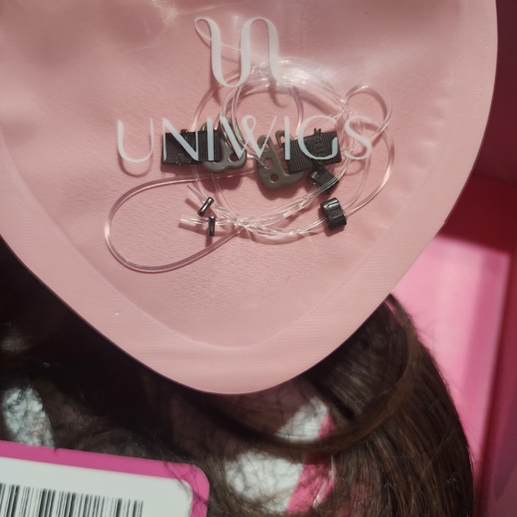 Uniwigs 1.5"x11" Harper Ulta Breathable Full Lace Human Hair Topper - Picture 5 of 8